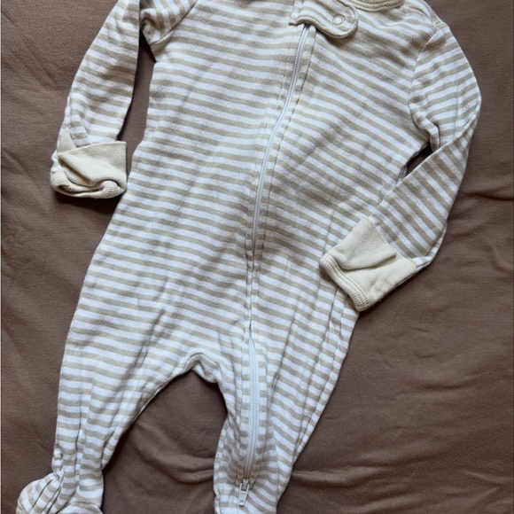 Cloud Island Cream & White Striped Footed Pajama - Picture 1 of 1